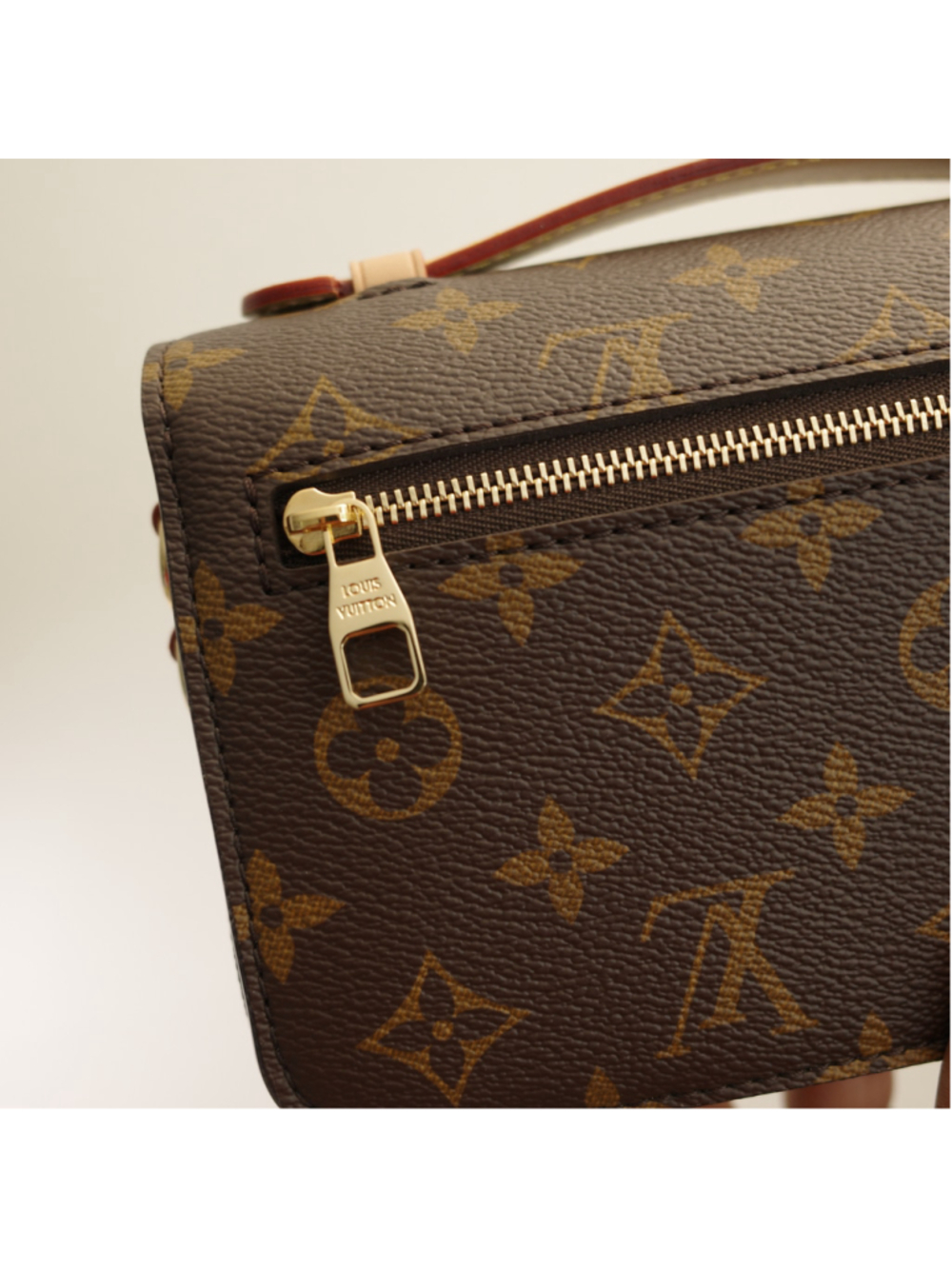 LOUIS VUITTON Monogram Pochette Metis East West - Picture 6 of 16